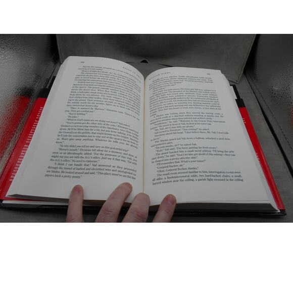 Reign in Hell by William Diehl Ballantine Books 1997 0345411447 - Picture 7 of 7